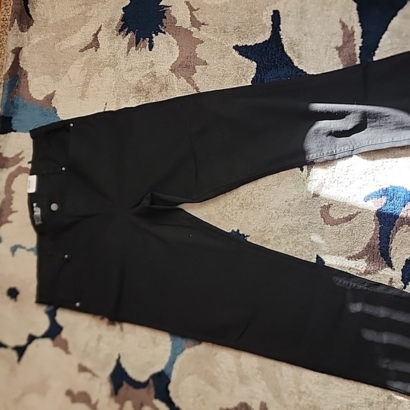 Time and tru mid rise straight jeans - Picture 2 of 3